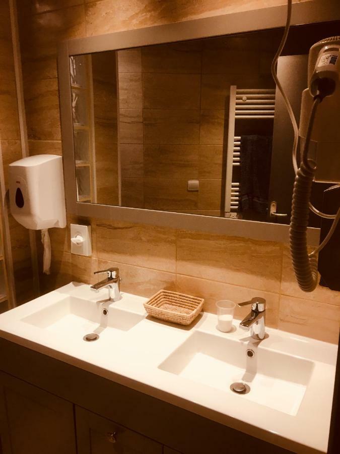Gite Du Vieux Bourg Le Vieux Bourg  Екстериор снимка